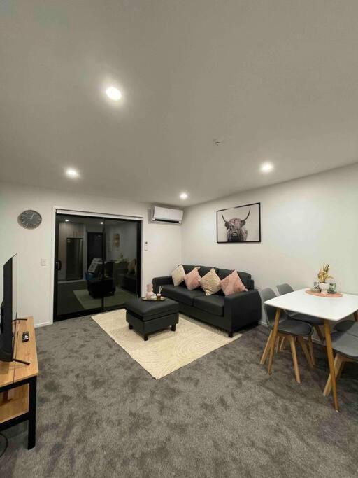 Central City Convenience At The Salt District Christchurch Bagian luar foto